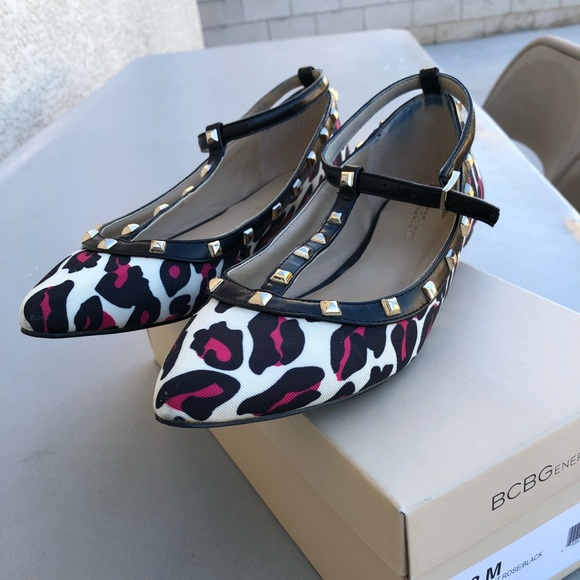 BCBG FLATS - Picture 2 of 4